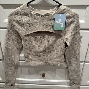 NWT Women’s Long Sleeve Crop Top Joy Lab Size small, beige